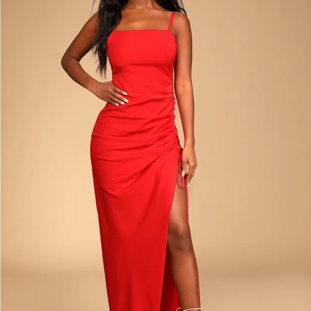 LULUS • DRESS 🌹
